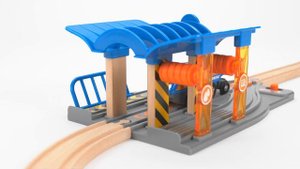 BRIO World - 33975 Smart Tech Sound Train Service Station