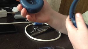 как одеть амбушюры на полноразмерные bluetooth наушники JBL TUNE 710 BT после ремонта наушников
