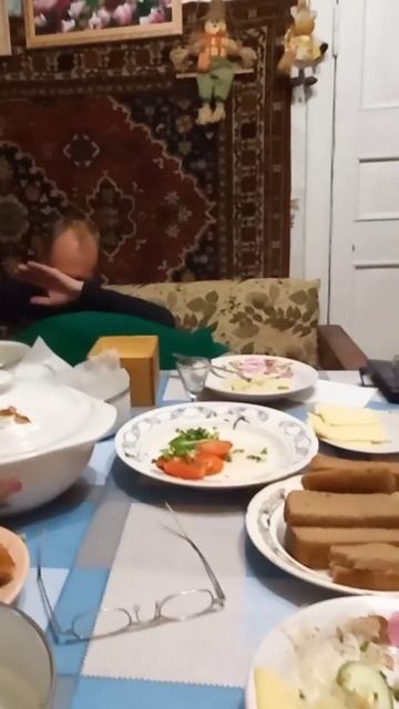 насилует мохеровую кофту. см полный Влог от 20.09.22 беретик помог