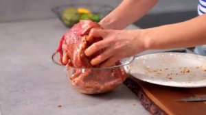 УНИКАЛЬНЫЙ РЕЦЕПТ МЯСА в духовке! Очень сочно и вкусно!