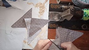 Технические салфетки
для лоскутного шитья.Из двух больших квадратов получается 8 небольших.