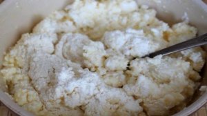 Сырники со сливой