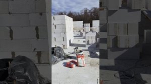 Возводим стены из газобетона