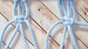 Еще один урок для начинающих плести макраме. Левый и правый квадратный узел, в чем разница?