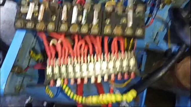 Ставим блок предохранителей от КамАЗа на МТЗ. (11 часть.) смотреть онлайн