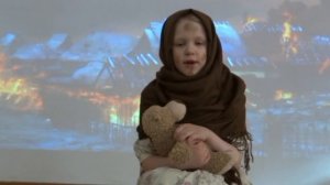 Оборванного Мишку утешала