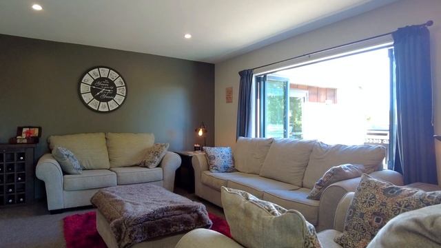 This is 46 Huia Street, Waikanae смотреть онлайн