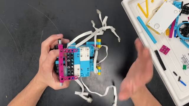 Building a SPIKE Prime FLL Robot from SPIKE Prime Base Kit and an Expansion Kit! - MiniMAX смотреть онлайн