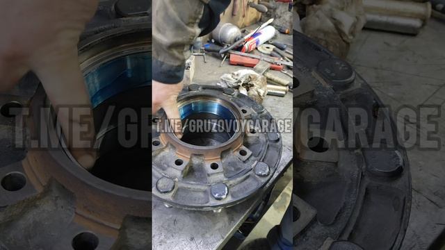 Замена ступичного подшипника на MAN TGX