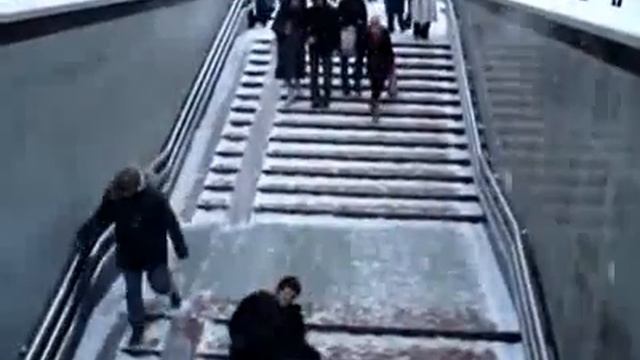 Дебилизм. Пол в переходе из гранита.