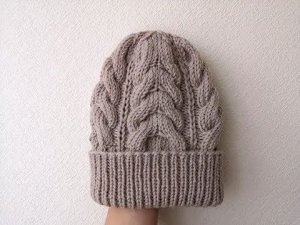 ВЯЖЕМ ШАПКУ С КОСАМИ// МАСТЕР КЛАСС// ВЯЗАНИЕ СПИЦАМИ