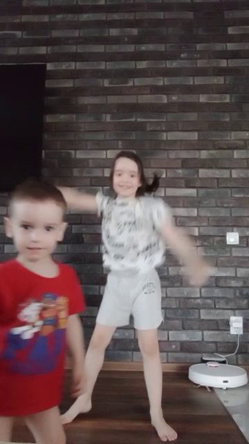 танцы с братом