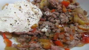 Картофельная запеканка с фаршем на сковороде