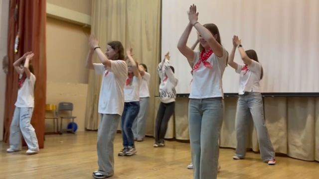 Флешмоб ко Дню космонавтики – это было космически!
