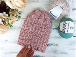 Очень простая шапка спицами.