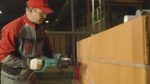 Тест-драйв стены из Porotherm (Поротерм)： крепим тяжёлые пре