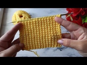 Вяжем спицами плотный и простой узор.