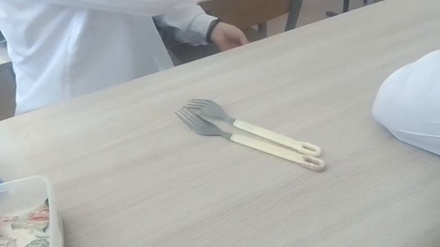 ✨Челлендж кушаем в школе с одноклассниками✨Катастрофа разлили чай🌼 смотреть онлайн