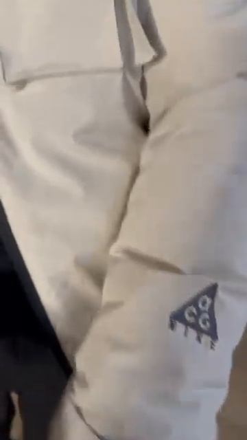 КУРТКИ NIKE ACG