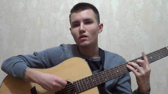 КАК ИГРАТЬ МУККА -ДЕВОЧКА С КАРЕ НА ГИТАРЕ  (разбор , аккорды, бой )
