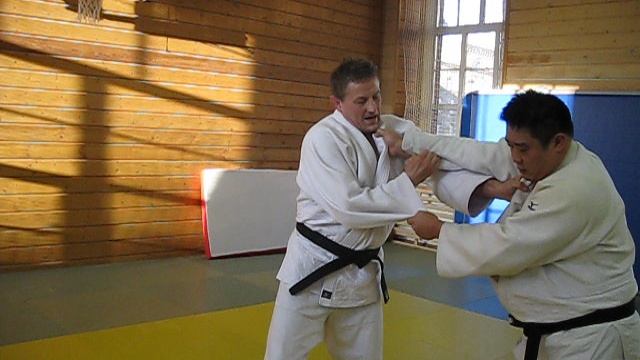 2017 год. Турбостроитель. Классика удушений дзюдо после перевода в партер скручиванием.