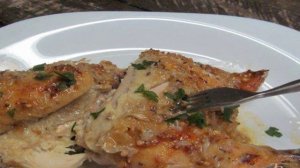 Запеченная курица под соусом из помело