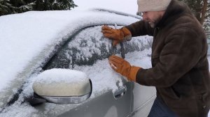 Замёрзли двери в машине, как открыть без последствий