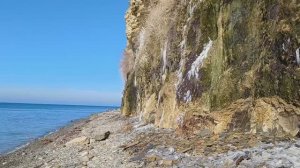 Прогулка по галечному пляжу. Анапа. 23.01.2024