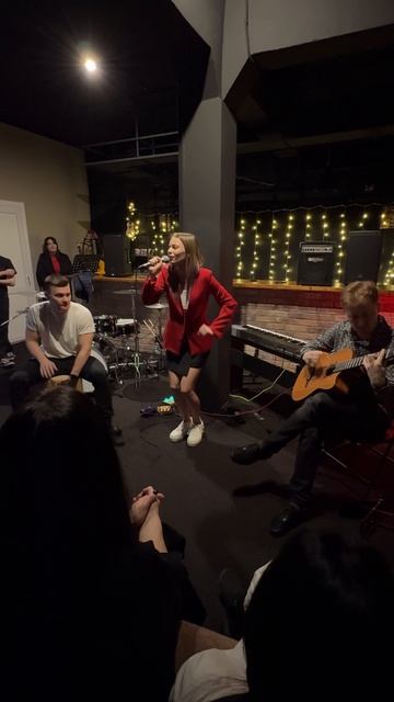 Наши педагоги Никита, Александра и Юрий с композицией Happy смотреть онлайн