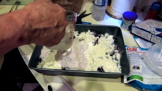 A video demonstration of 3-ingredient berry cobbler
