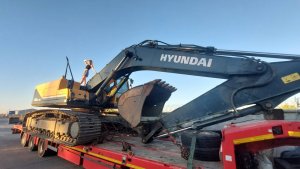 ГРУЗИМ ЭКСКАВАТОР/СТАЖЁР В РЕЙСЕ