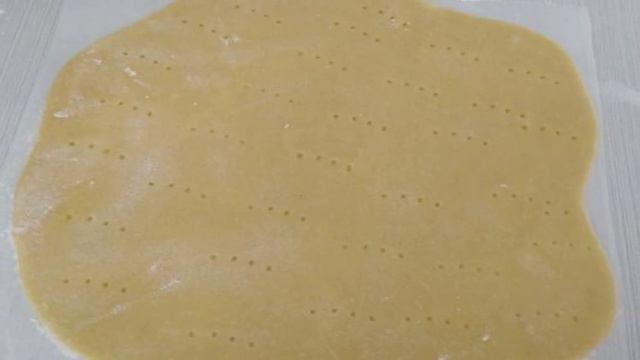 Медовик со сметанно клубничным кремом