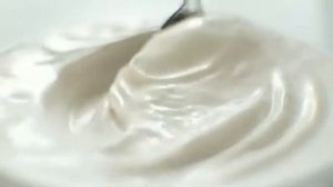 В эфире срочные, немолочные новости!  (сметана)