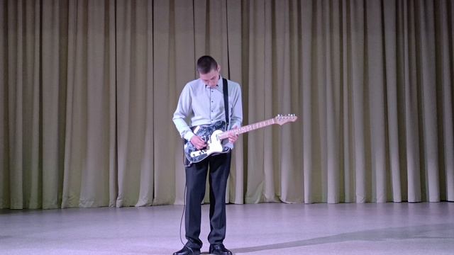 Мы чемпионы - Ф.Меркьюри.mp4
Исполняет Черкасов Кирилл. смотреть онлайн