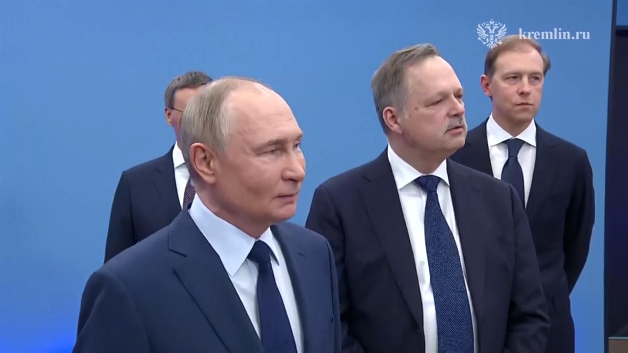 Путин начал встречу со студентами МГТУ имени Баумана: видео