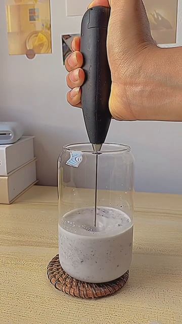 Oreo Latte at home | Easy way #shorts #coffee #cafe #recipe #espresso #oreocoldcoffee #viral
