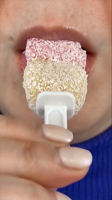 asmr APPLE STRAWBERRY MARMALADE ON A STICK eating sounds satisfying mukbang food #shorts