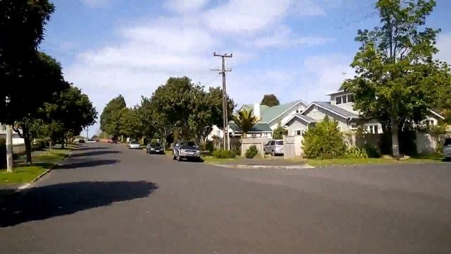 New Zealand, to Unitec. Новая Зеландия. Дорога в Юнитек смотреть онлайн