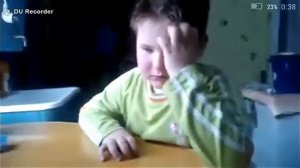 МАЛЬЧИК НЕ МОЖЕТ ВЫУЧИТЬ СТИХ👆