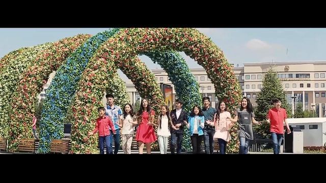 " Сағынышым Астана " 70 мектеп-лицей оқушылары жəне əншілер Естай Мұқашев, Арайлым Рахымқызы. смотреть онлайн