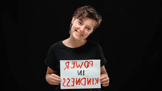 Чтобы оплатить УЗИ, санитарка принесла ювелиру колечко бродяжки. Поднеся его к глазам, мастер заме смотреть онлайн