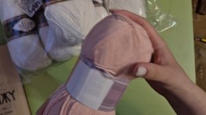 Пробую новый формат видео для себя, распаковка пряжи