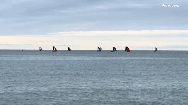 Сочи Чёрное море Адлер сегодня 17 апреля 2025. Обстановка на пляже, погода и море сейчас