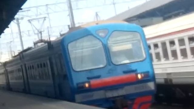 ЭД4М-0251 На Ярославском вокзале смотреть онлайн