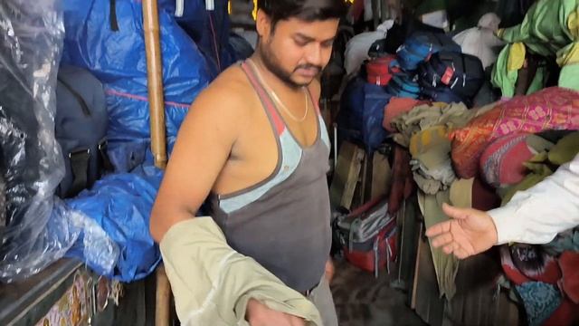 Police का कपड़ा कहा पे मिलता है दिल्ली में | Cheapest Police Uniform in Delhi Chandani Chwok Market