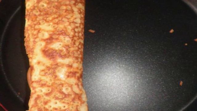 Рулет из омлета с сыром