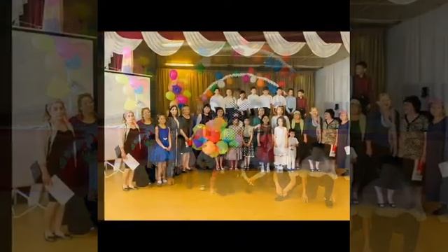 Посвещаем это видео нашему первому учителю.... наш дружный класс смотреть онлайн