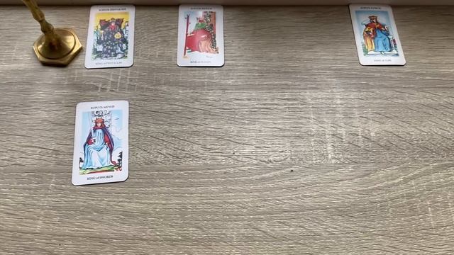 Каких отношений хочет Мужчина? ТАРО 4 Короля. смотреть онлайн