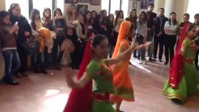 Hind reqsi. Индийский танец. ADMIU. XOREOGRAFIYA смотреть онлайн