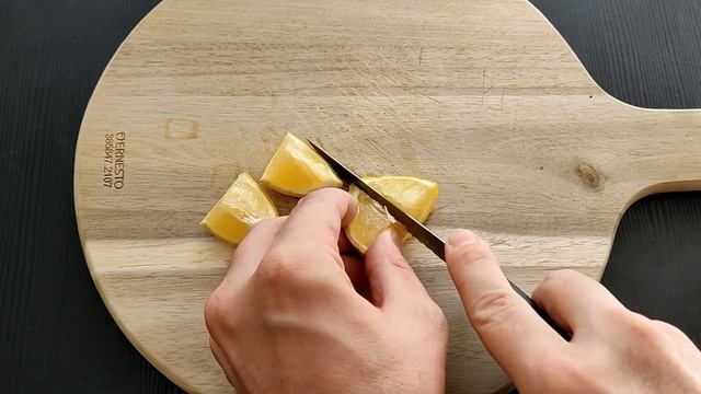 Stavite limun u masku za lice i pogledajte što će se dogoditi!